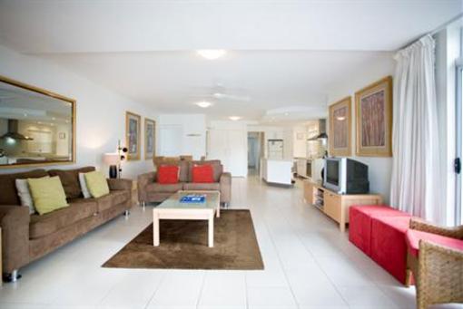фото отеля Skippers Cove Apartments Noosa