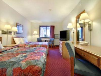 фото отеля Super 8 Motel Airport Green Bay