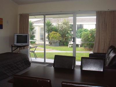фото отеля Wainui Beach Motel