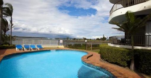 фото отеля Broadwater Shores Apartments Gold Coast