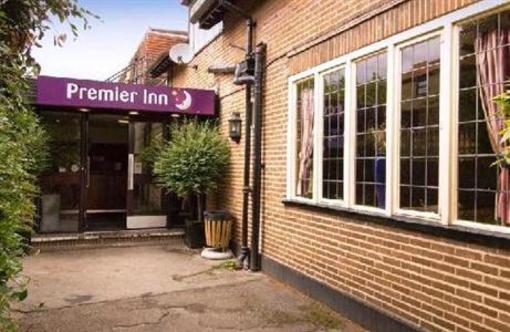 фото отеля Premier Inn South Pontefract
