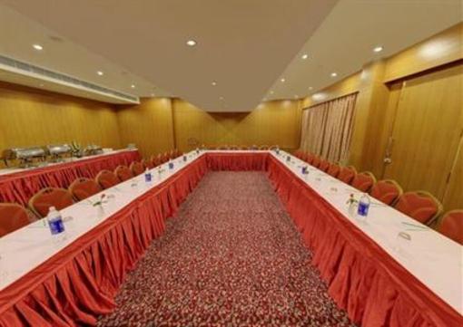 фото отеля Parijatha Gateway Hotel
