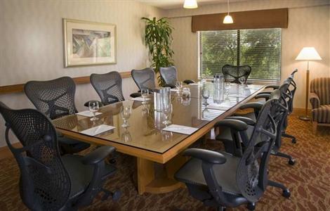 фото отеля Embassy Suites Phoenix-Scottsdale