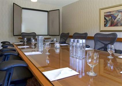 фото отеля Embassy Suites Phoenix-Scottsdale