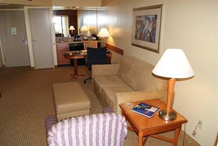фото отеля Embassy Suites Phoenix-Scottsdale