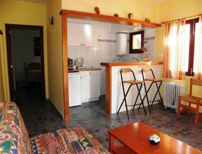 фото отеля Hostal Doris Ses Salines