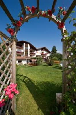 фото отеля Hotel Tyrol Kastelruth