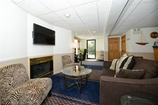 фото отеля Americas Best Value Inn Petoskey