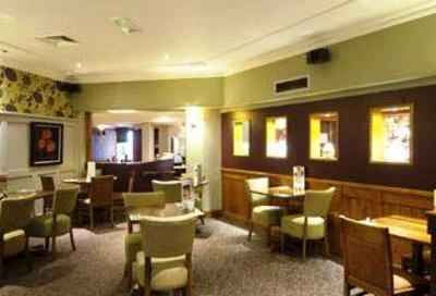фото отеля Premier Inn Glasgow Airport