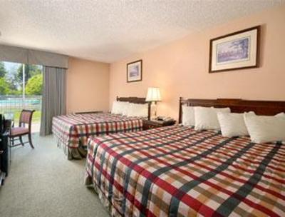 фото отеля Howard Johnson Plaza Yakima