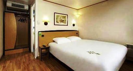 фото отеля Campanile Hotel Saint-Quentin-en-Yvelines
