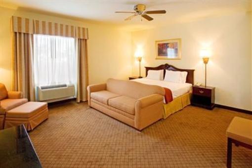 фото отеля Holiday Inn Express Hotel & Suites Weslaco