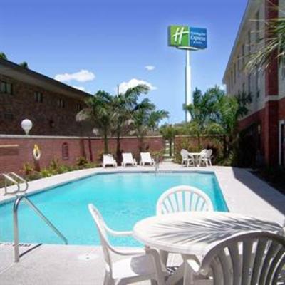 фото отеля Holiday Inn Express Hotel & Suites Weslaco