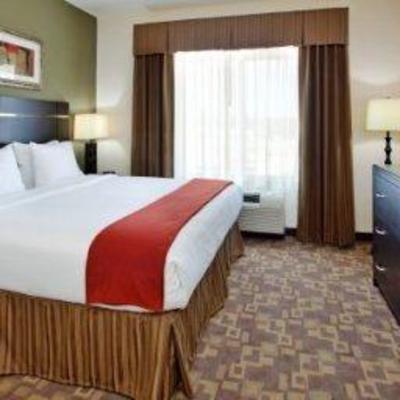 фото отеля Holiday Inn Express Hotel & Suites Topeka North