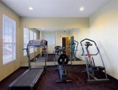 фото отеля Days Inn & Suites DFW Airport South Fort Worth