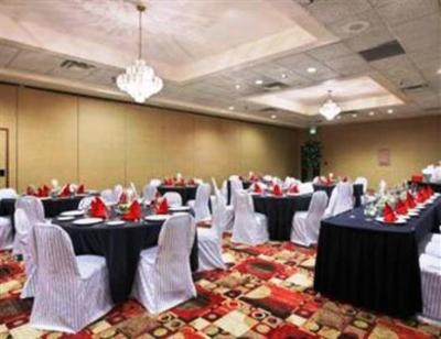 фото отеля Ramada Hotel & Suites Englewood/Denver South