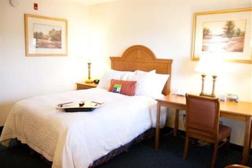 фото отеля Clarion Inn Cleveland