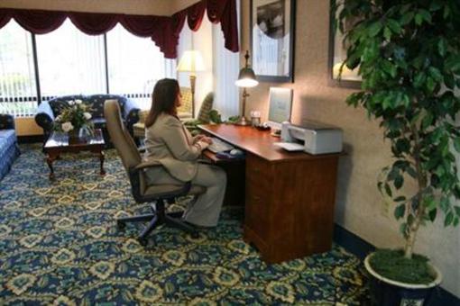 фото отеля Clarion Inn Cleveland