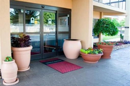 фото отеля Clarion Inn Cleveland