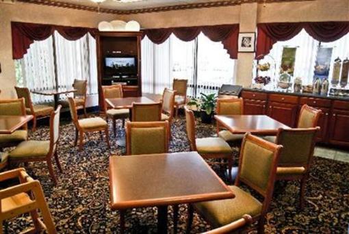 фото отеля Clarion Inn Cleveland