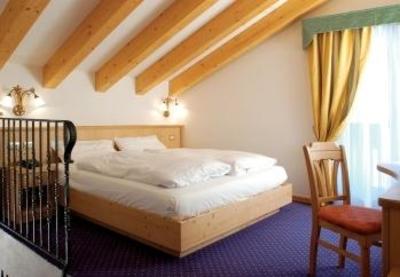 фото отеля Garden Hotel Moena
