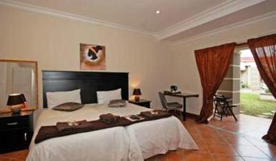 фото отеля 354 on York Avenue Guest House