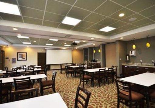 фото отеля Comfort Inn and Suites Fort Saskatchewan