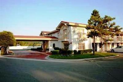 фото отеля Rodeway Inn and Suites Little Rock