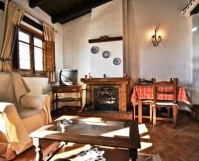 фото отеля Cortijo Las Monjas Apartamentos Rurales Periana