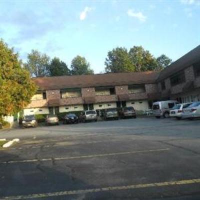 фото отеля America's Best Inn Brattleboro