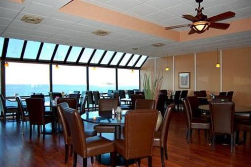фото отеля BEST WESTERN PLUS Lake Front Hotel