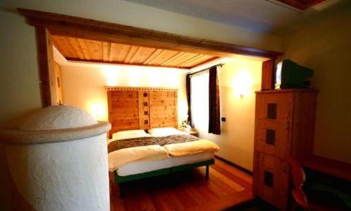 фото отеля Arnica Mountain Hotel