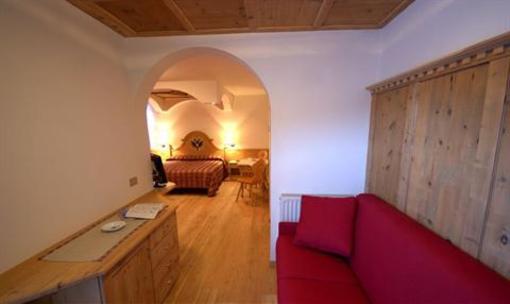 фото отеля Arnica Mountain Hotel