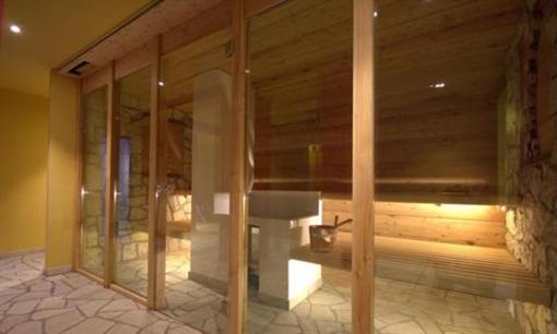 фото отеля Arnica Mountain Hotel
