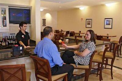 фото отеля Hilton Garden Inn Tucson Airport