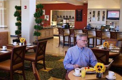фото отеля Hilton Garden Inn Tucson Airport