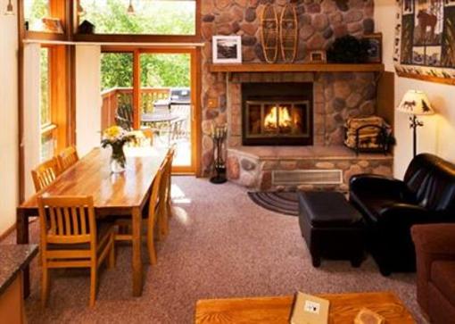 фото отеля Caribou Highlands Lodge