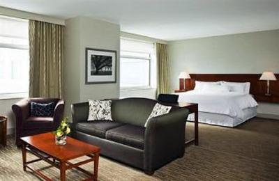 фото отеля Westin Lombard Yorktown Center