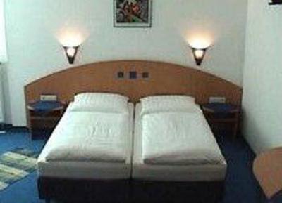 фото отеля Hotel und Landgasthof Zur Brezel Alzenau