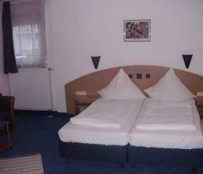 фото отеля Hotel und Landgasthof Zur Brezel Alzenau