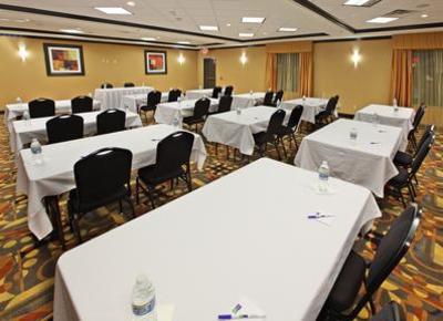 фото отеля Holiday Inn Express Hotel & Suites Paris