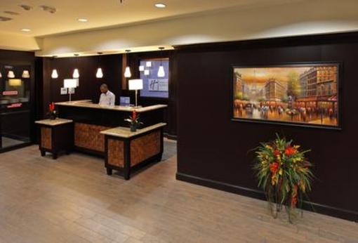 фото отеля Holiday Inn Express Hotel & Suites Paris
