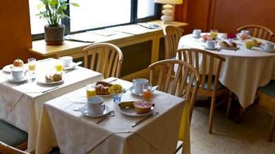 фото отеля Hotel De La Loire Lyon