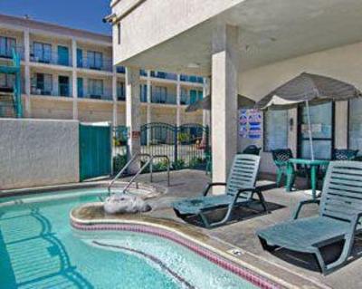 фото отеля Howard Johnson Express Inn Huntington Beach