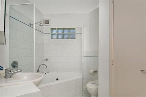 фото отеля Coolum Baywatch Resort