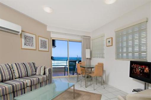 фото отеля Coolum Baywatch Resort