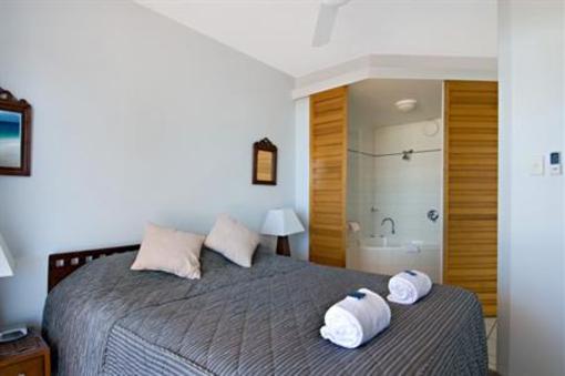фото отеля Coolum Baywatch Resort