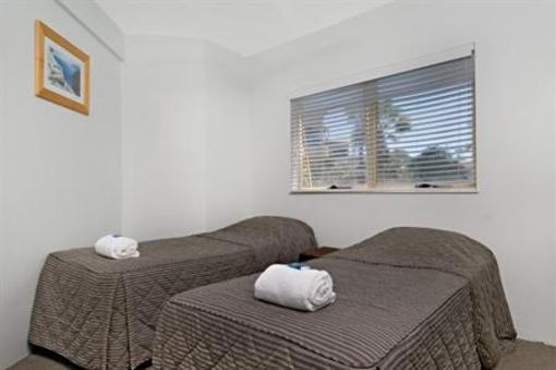 фото отеля Coolum Baywatch Resort