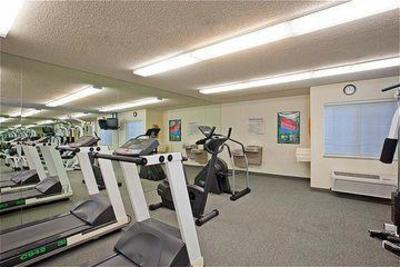 фото отеля Candlewood Suites Orange County Airport
