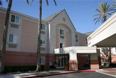 фото отеля Candlewood Suites Orange County Airport